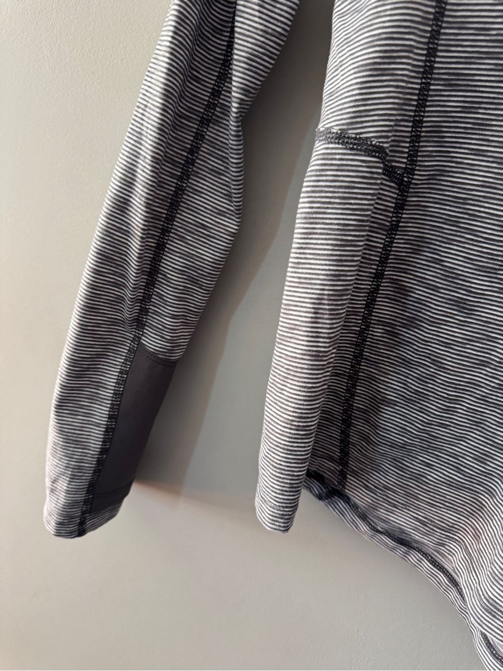 REI | grey thumb hole light weight hoodie | S - Picture 3 of 5